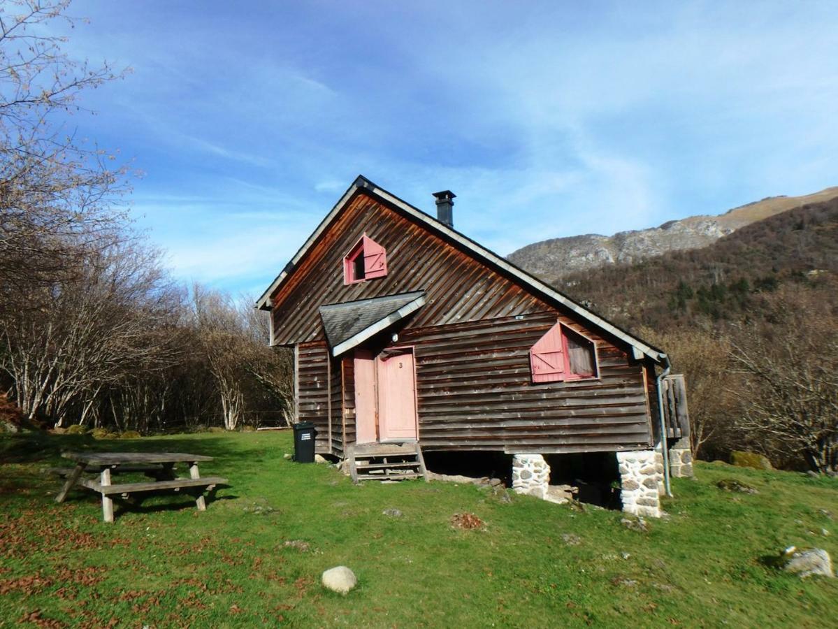 Les Chalets De La Foret D'Issaux Osse-en-Aspe Экстерьер фото